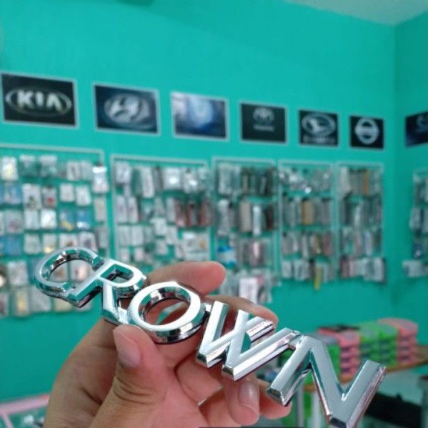 Emblem logo CROWN toyota