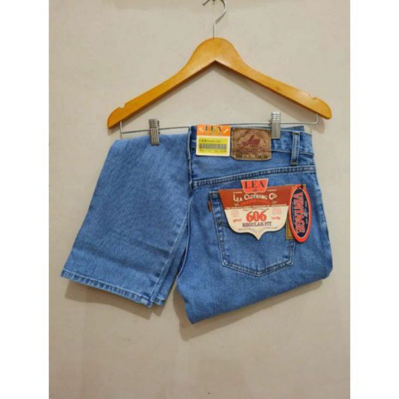 Celana Jeans Panjang Lea 606 Pria Standar Reguler Terlaris