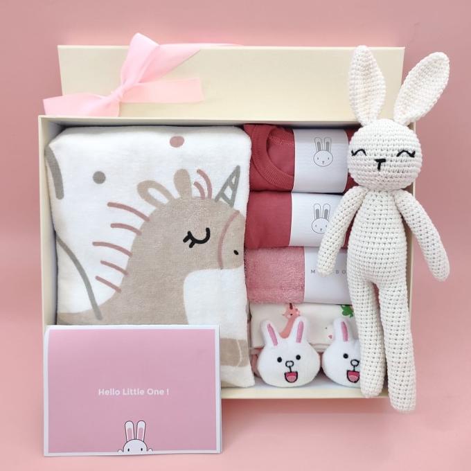 

Hampers Bayi | Kado Lahiran | Hampers Bayi Eksklusif