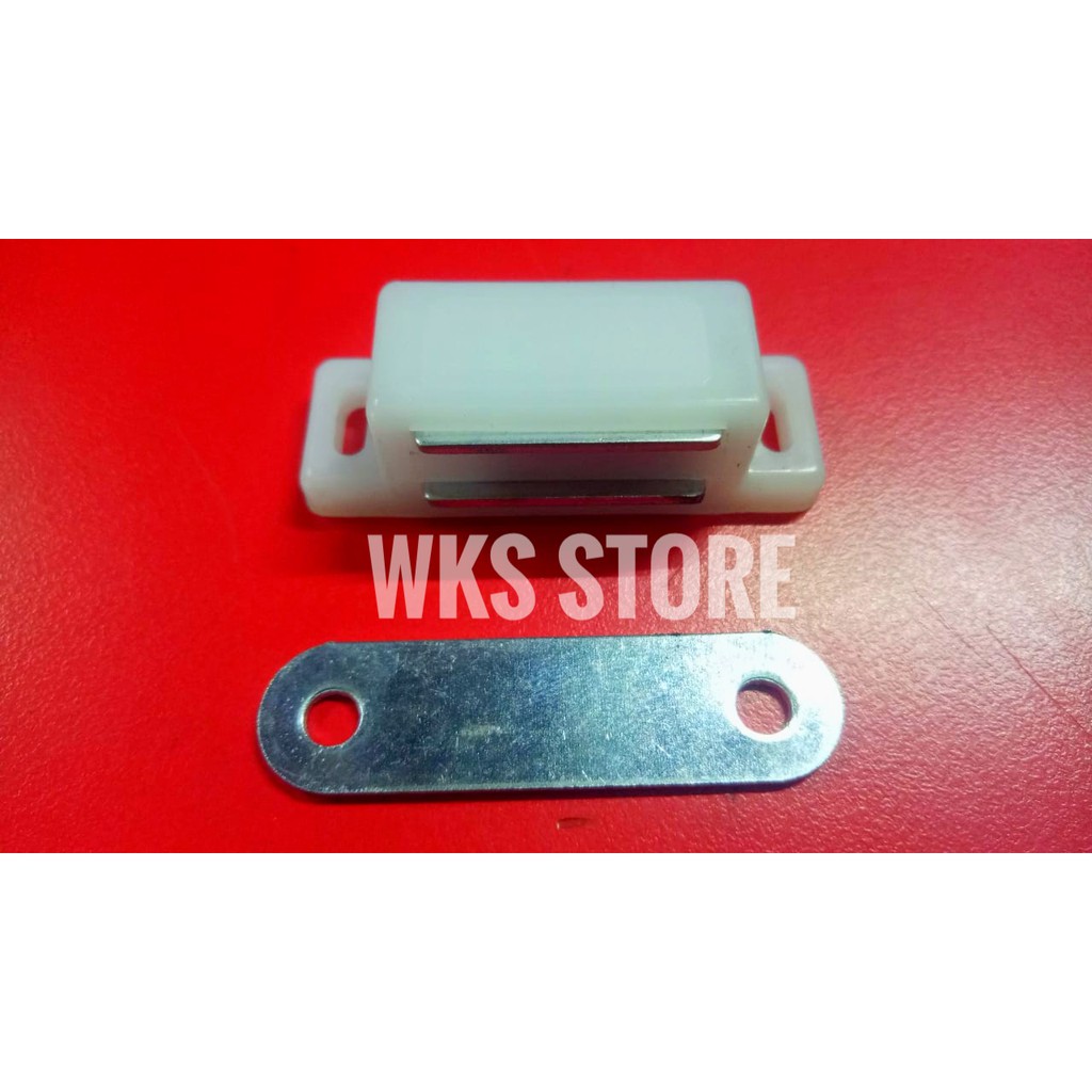 Magnet kotak pintu lemari kayu
