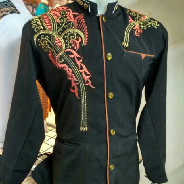 JASKO HITAM BORDIR LIST MERAH BATA(TALI)