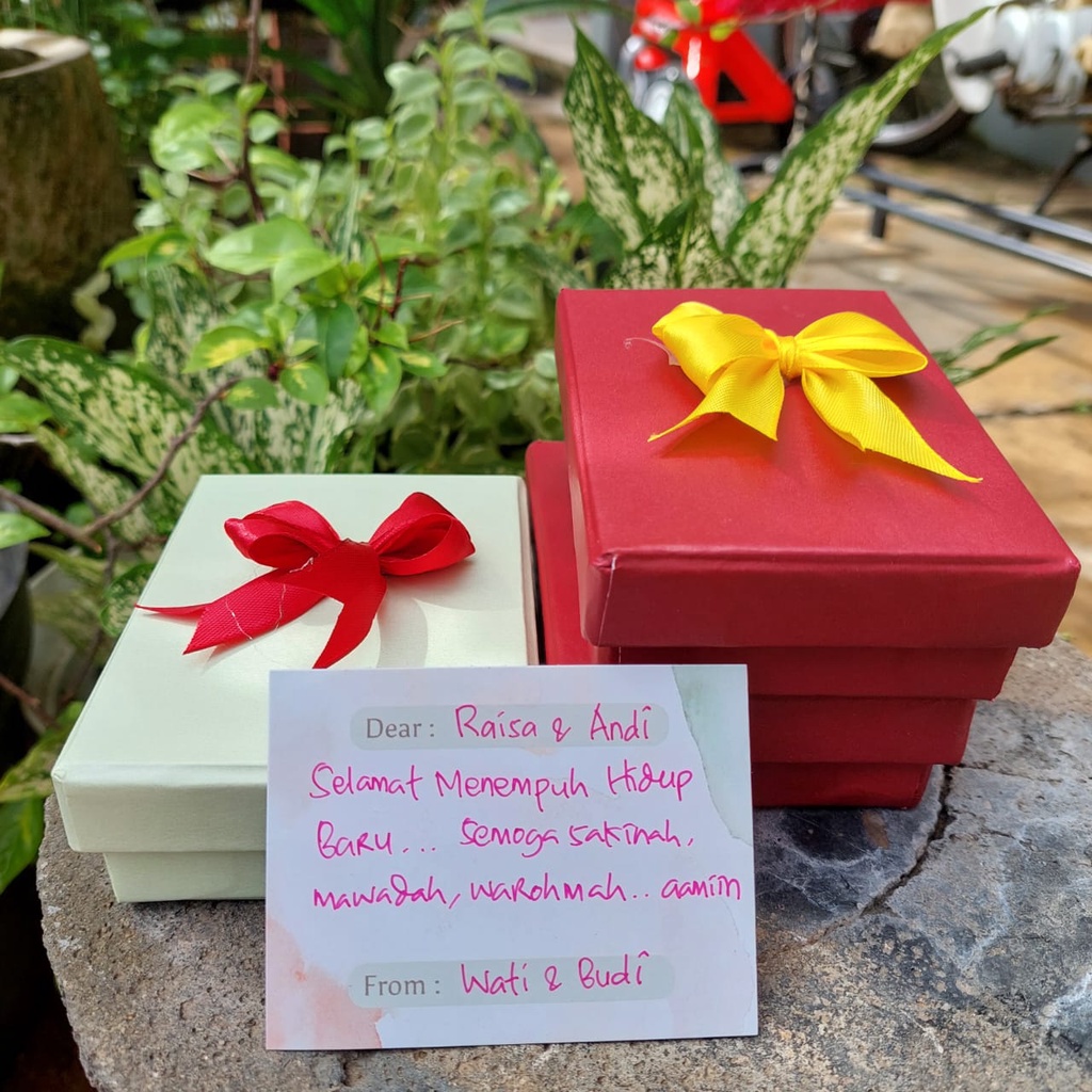 

KOTAK KADO EMAS MINI BERPITA