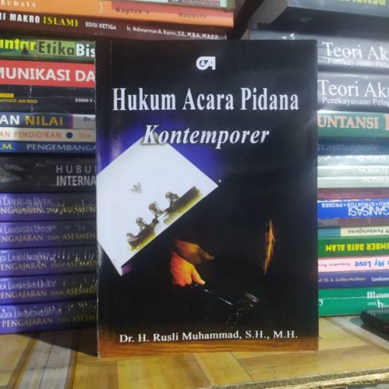 HUKUM ACARA PIDANA KONTEMPORER By Rusli Muhammad