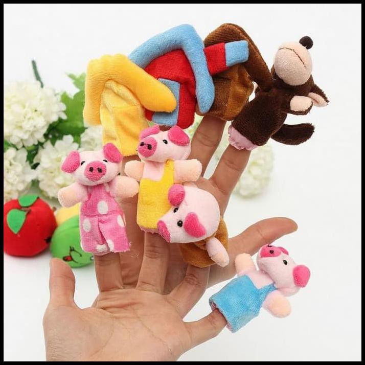 three little pigs toy set