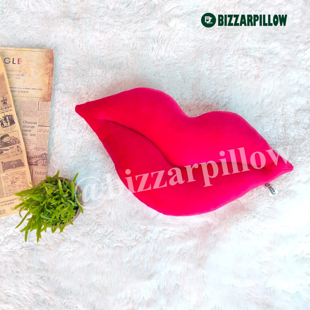 Bizzarpillow Bantal Sofa Bantal Bibir Size L BZ189