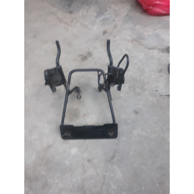 breket / dudukan lampu barong tiger revo 2010 2013