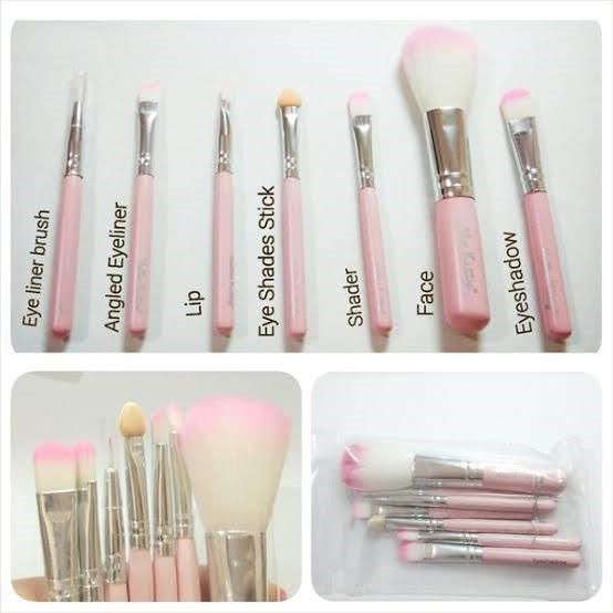 KITTY BRUSH KALENG 7 In 1 / Kuas Hello Kitty Set / Make Up Brush