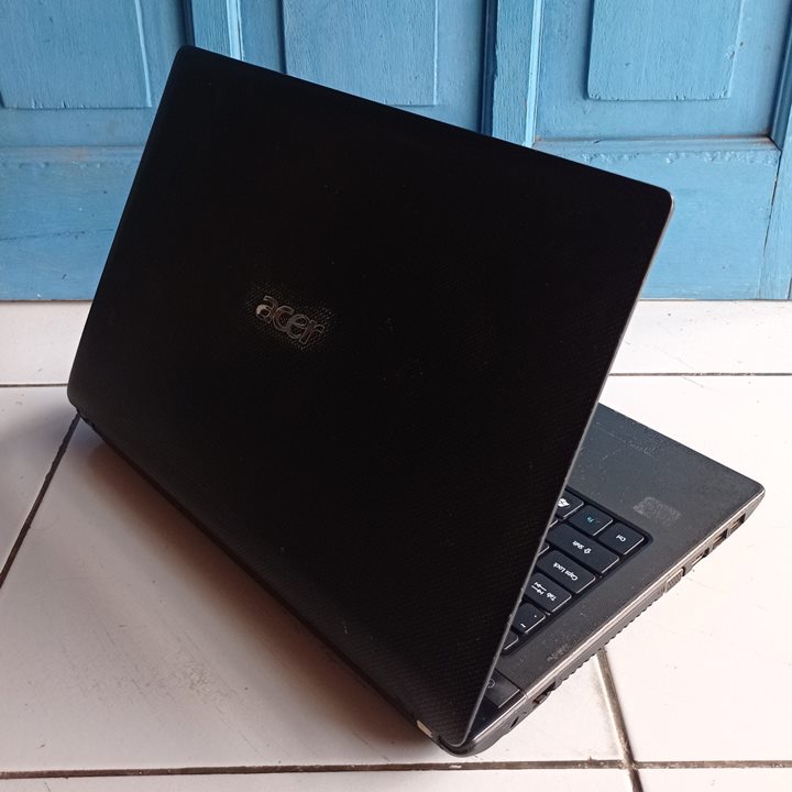 Acer Aspire 4752 Warna Hitam 14 inch Intel Core i3 RAM 4GB SSD 128GB Laptop Second