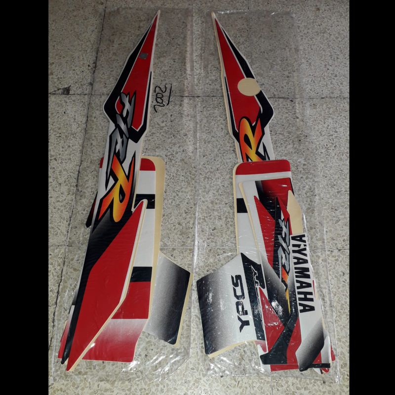 striping fizr 2002 / striping fiz r 2002 / striping f1zr 2002 / striping f1z r 2002 / striping fizr 