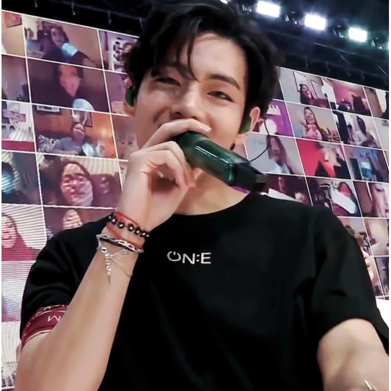 Gelang Taehyung V BTS, Gelang Konser Mots ONE.  Baca deskripsi yaa