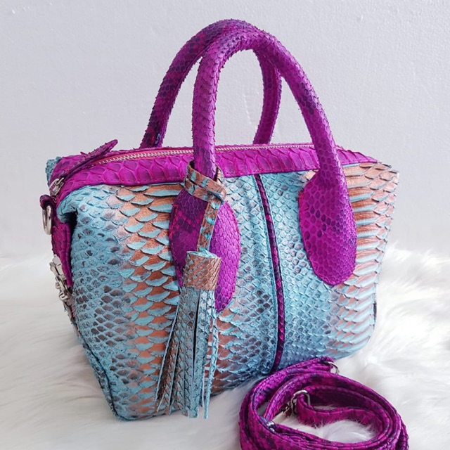 Nathalie kulit ular python asli