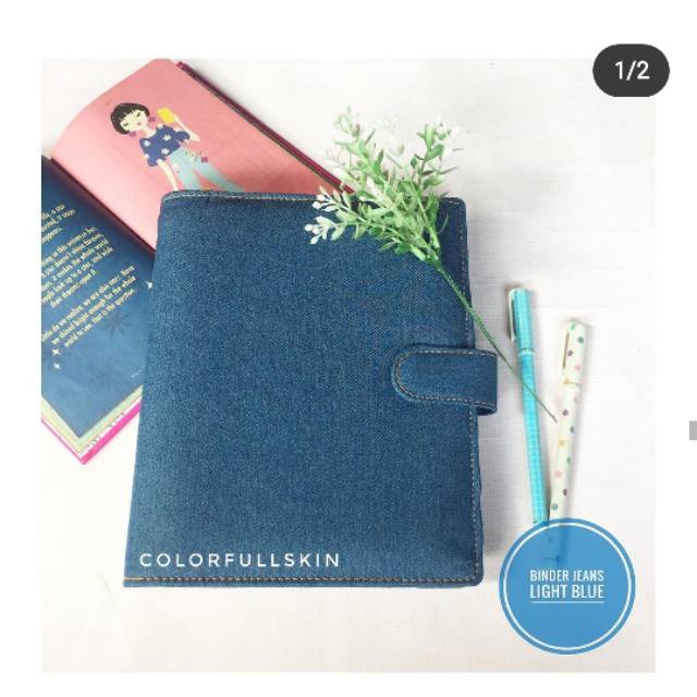 

Binder light blue jeans