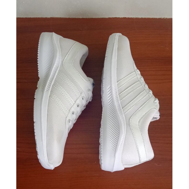 sepatu sneakers adidas full white adidas running putih polos