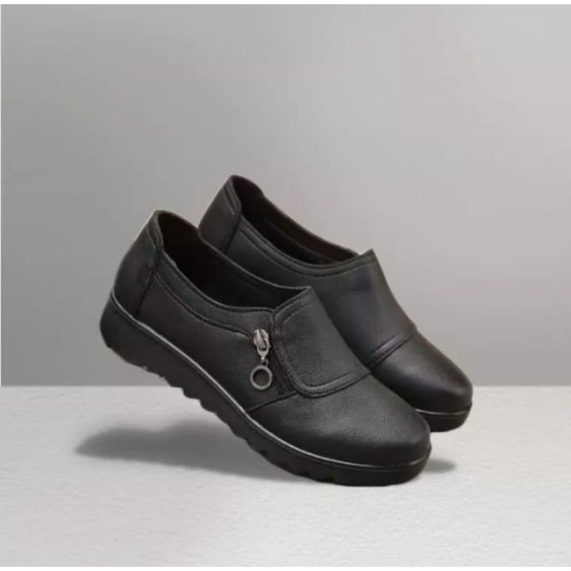 SEPATU WANITA LOAFERS SLIP ON TERBARU SEPATU KERJA SEPATU FASHION WANITA  SEPATU LOAFERS ZIPPER-Hitam