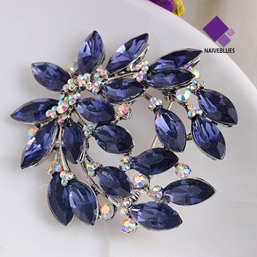 Bros Bentuk Bunga Sapphire Biru Bahan Zircon Alloy Untuk Wanita