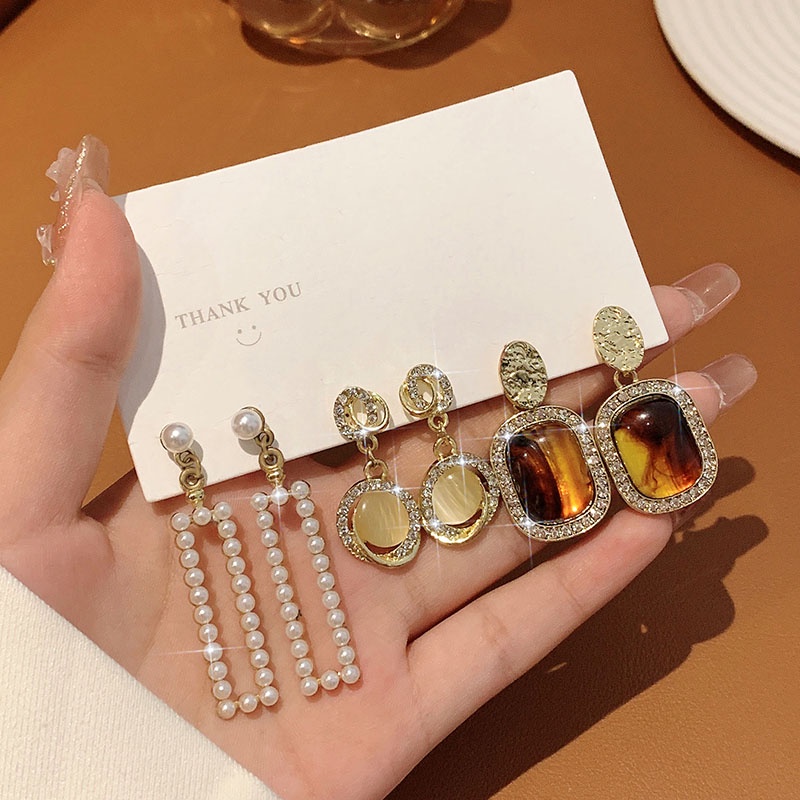 French Exquisite Women Stud Earrings Anting Gaya Korea2023Baru Aksesoris Fashion Anting Set Anting