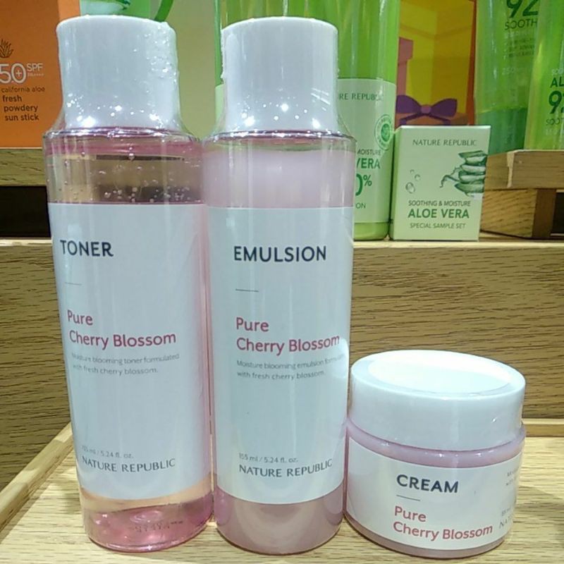 

nature republic Cherry blossom set