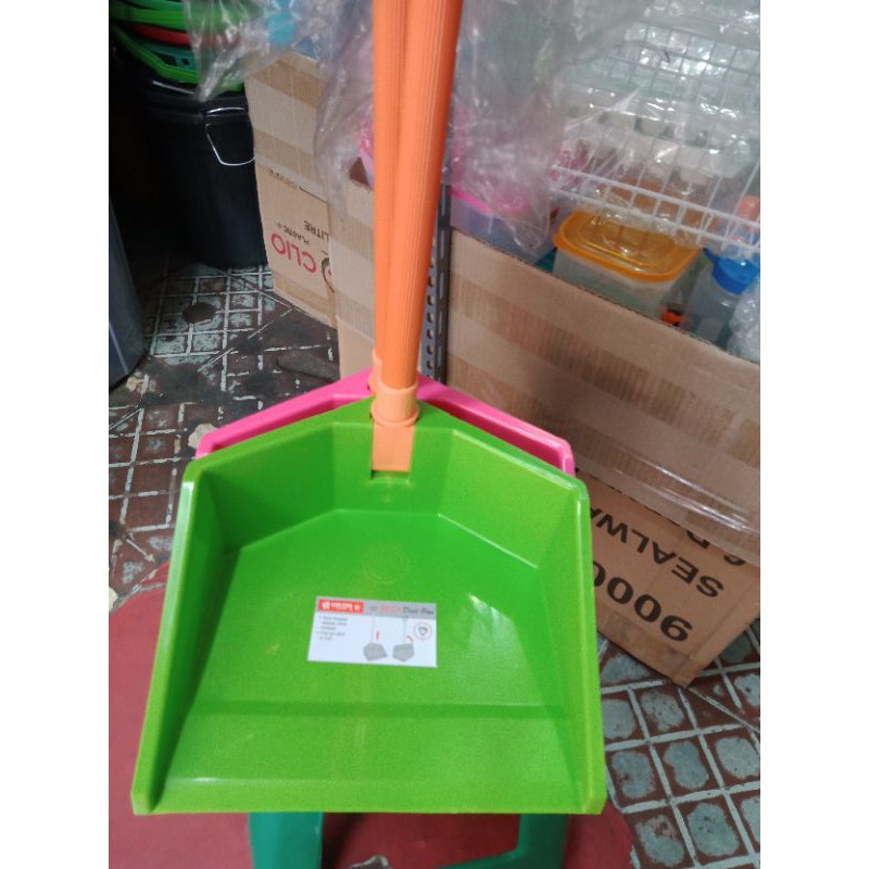 Pengki/serok sampah pelastik(sodokan sampah)lion star plastics