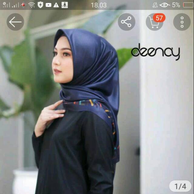 Preloved deenay hijab diara navy.cond 98 persen