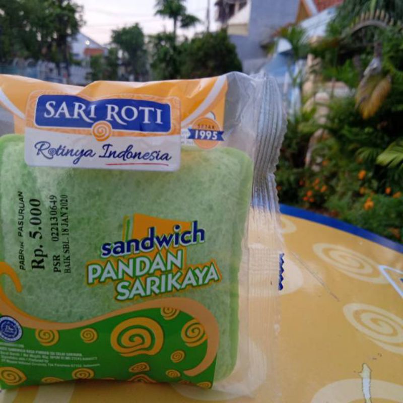 

Sari Roti Sandwich Pandan Srikaya