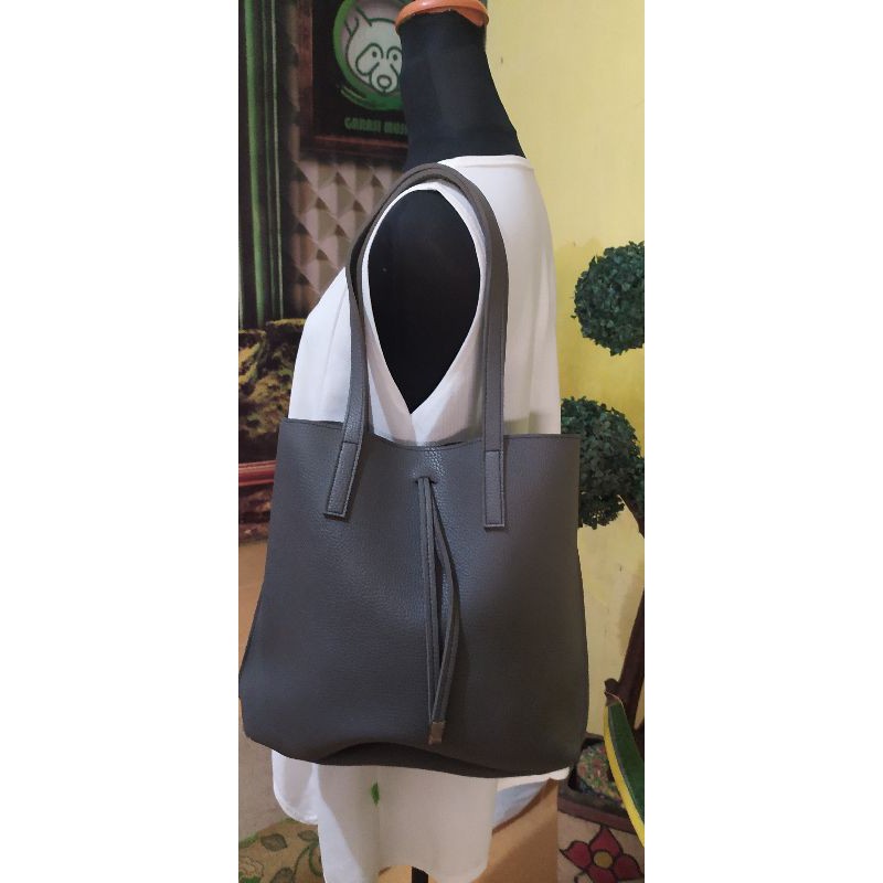 totebag/tas import murah/totebag miniso
