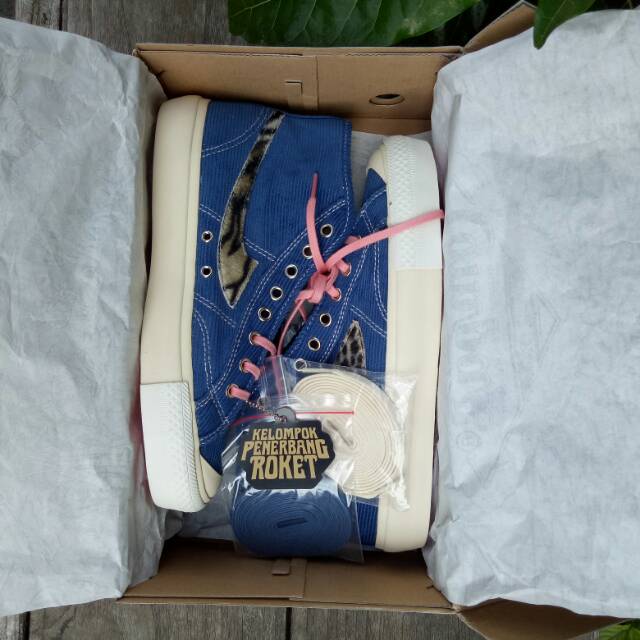 sepatu compass x kelompok penerbang roket kpr jp patton