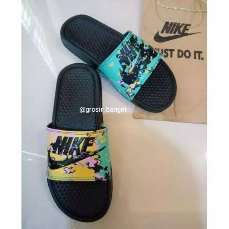 Sandal Slop Pria Nike benassi, Sandal nike bennasi Swoosh Grade Ori, Sandal nike FLIP-FLOP Benassi