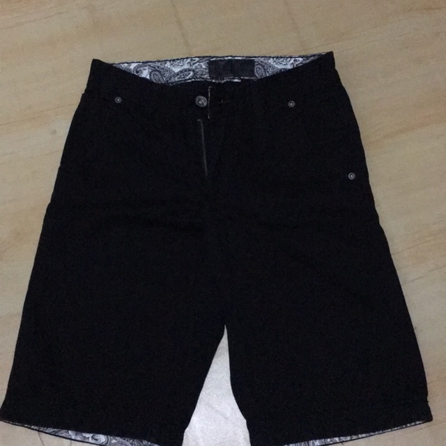 Preloved celana pendek laki-laki poshboy 28