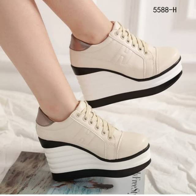 Sepatu / Sepatu Boots / Sepatu Boots Cewek / Sepatu Boots Wanita / Boots Wanita / Boots Cewek