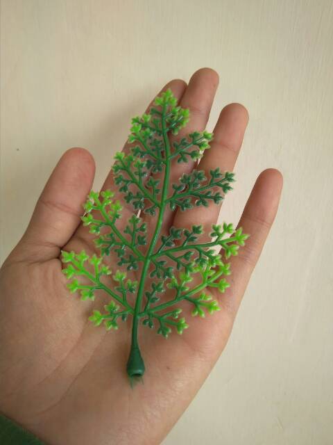 BI6 DAUN CEMARA IMITASI DAUN PLASTIK ARTIFICIAL BAHAN MAHAR RINGBOX