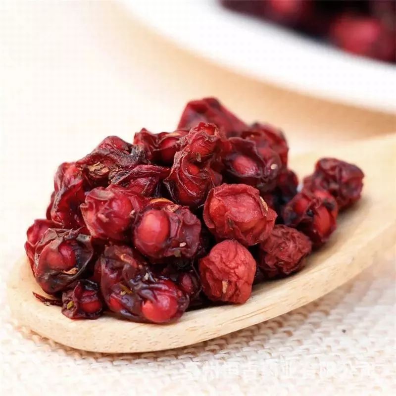 Premium Quality Dried Schisandra Berry / Wu Wei Zi / Omija - 500 Gram