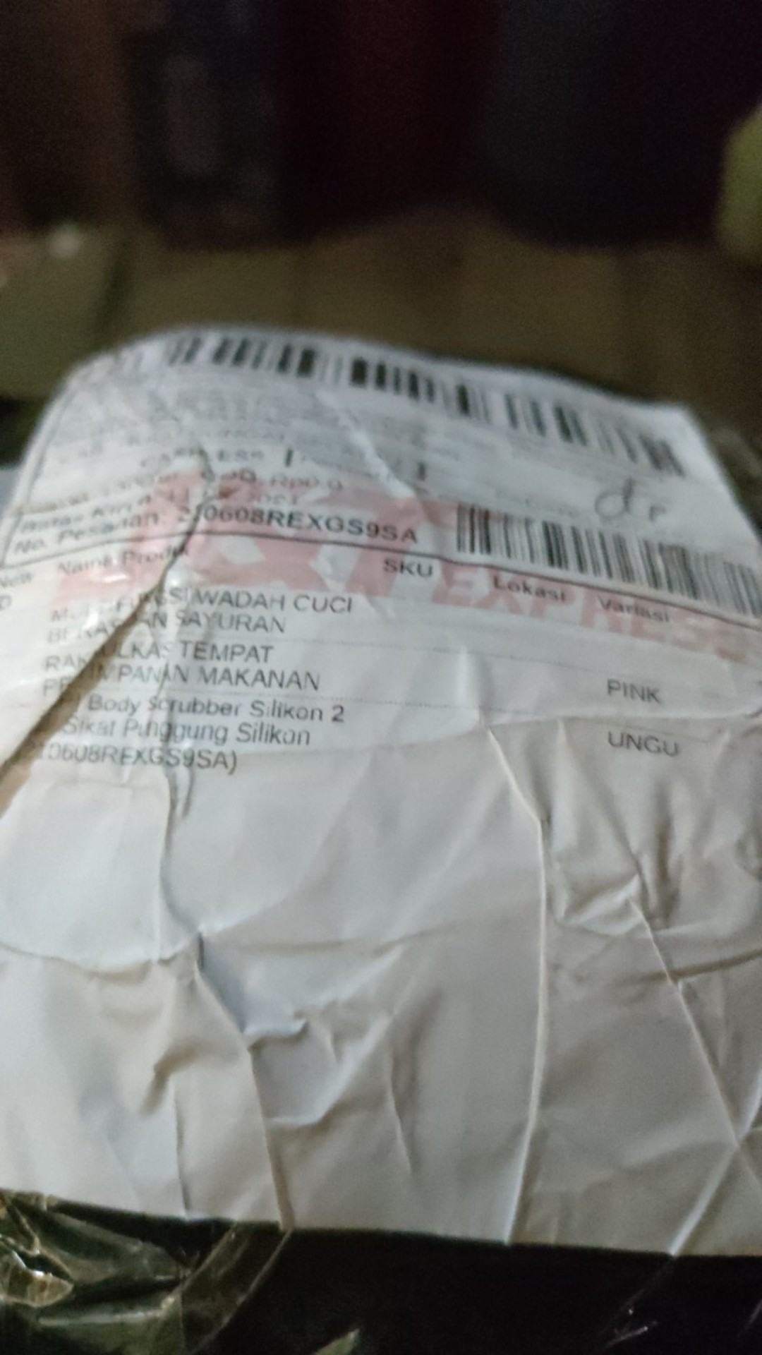 Rak Kulkas Tempat Penyimpanan Makanan