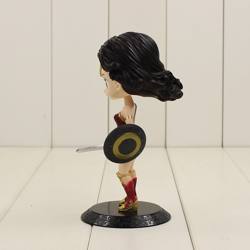 Qposket Wonder Woman Action Figure