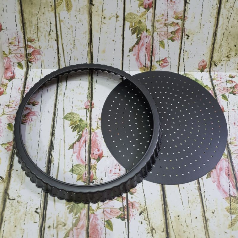 Perforated pizza pan with removable bottom / loyang pizza / pie pan