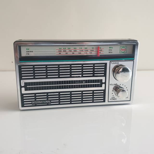 Radio Jadul / Radio International 4250 FM/AM/SW