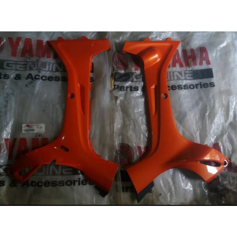 cover sayap dalam leg Shield kit Yamaha fizr f1zr warna Oren orange  original nos