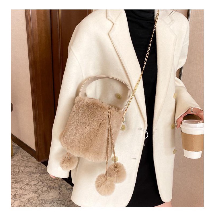 [littlecrab]Tas Wanita Bulu Model Ember Pom Pom Lembut Tas Lucu Cute Bucket Fluffy Bag Tas Selempang Tas Bahu Tas Unik Korean Style