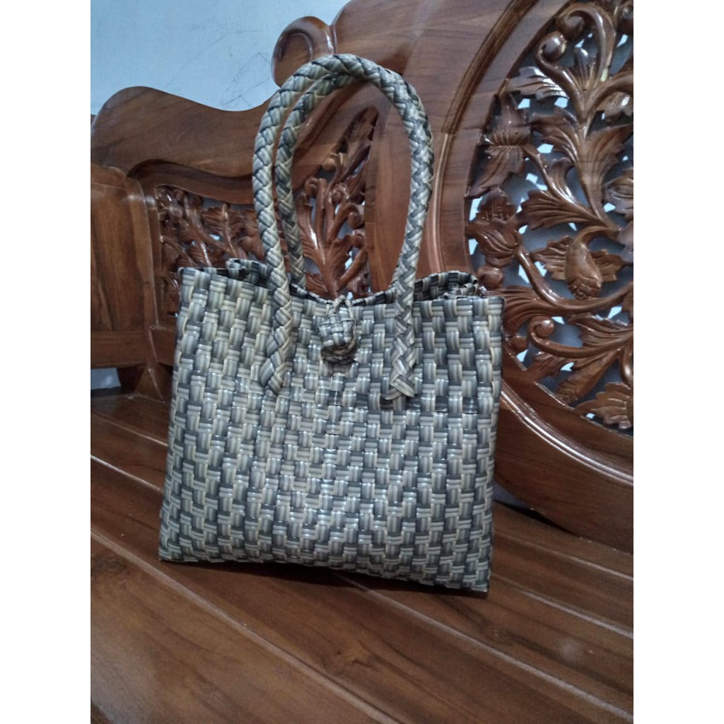 Tas Jali Jali Anyaman Plastik Premium (Daraja)