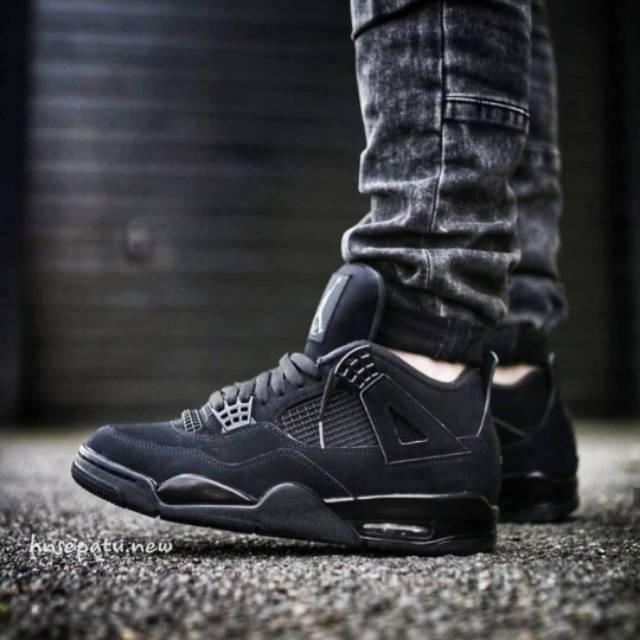 black 4s retro