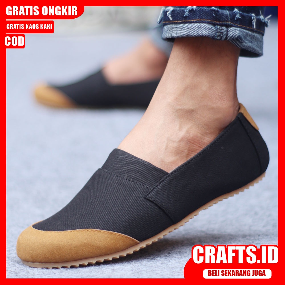 CRAFTS X KEN Sepatu Slip On Pria Sepatu Casual Pria AntSlip Slop Cowok/Cowo Original Sepatu Kasual Kerja Gaya Santai Keren Kekinian Termurah