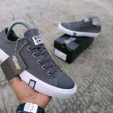 sepatu sneaker pria dan wanita CT2 petir