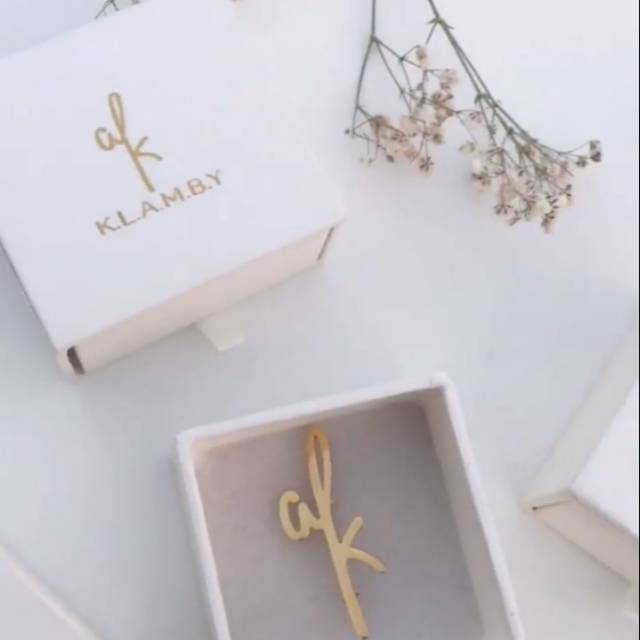 [READY STOCK] Identity Brooch Wearing Klamby