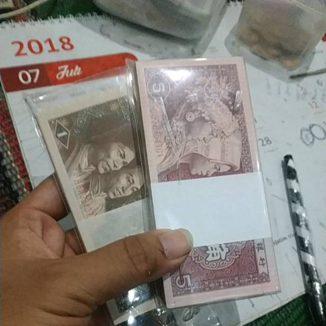 ( 2 lembar ) Paket uang kuno cina 1 Yi Jiao dan 5 Wu Jiao tahun 1980 uang kuno asing uang kuno cina