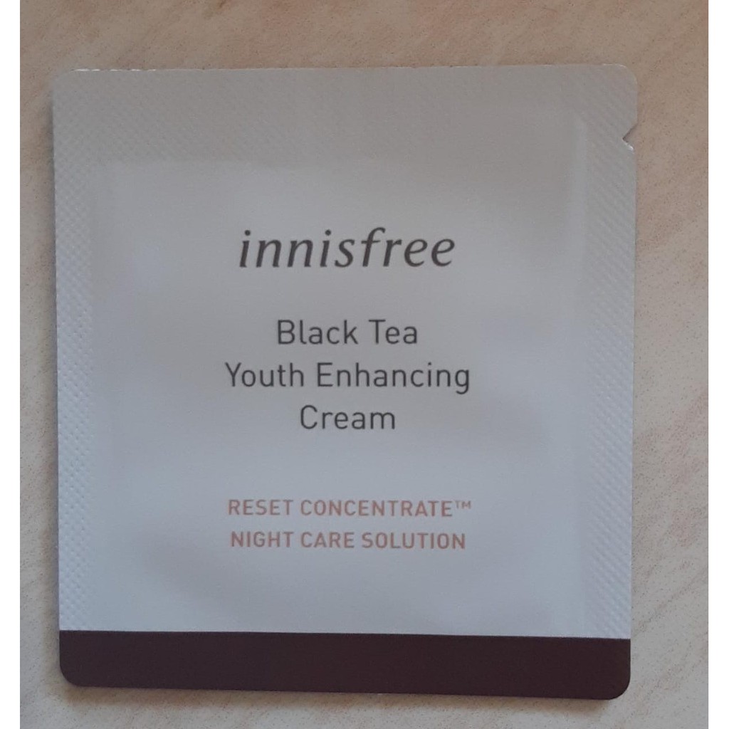 INNISFREE Black Tea Youth Enhancing Cream 1ml SACHET