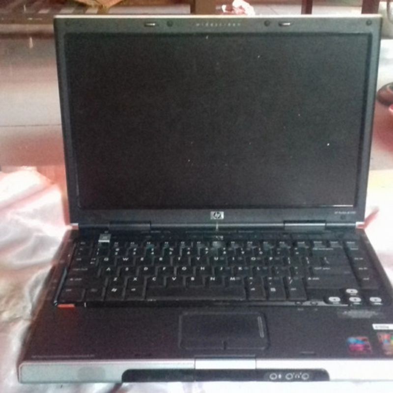 Laptop Notebook Netbook HP Hawlett Packard DV 1000 DV1000 Bekas Second Matot