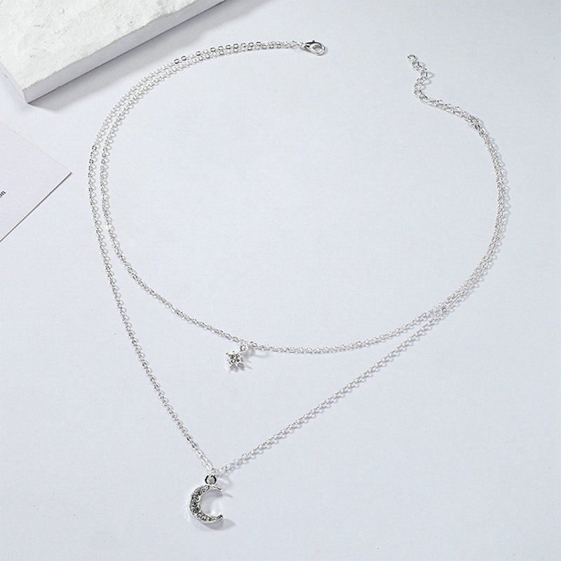 Kalung Choker Multilayer Liontin Bulan Bintang Aksen Kristal Gaya Boho