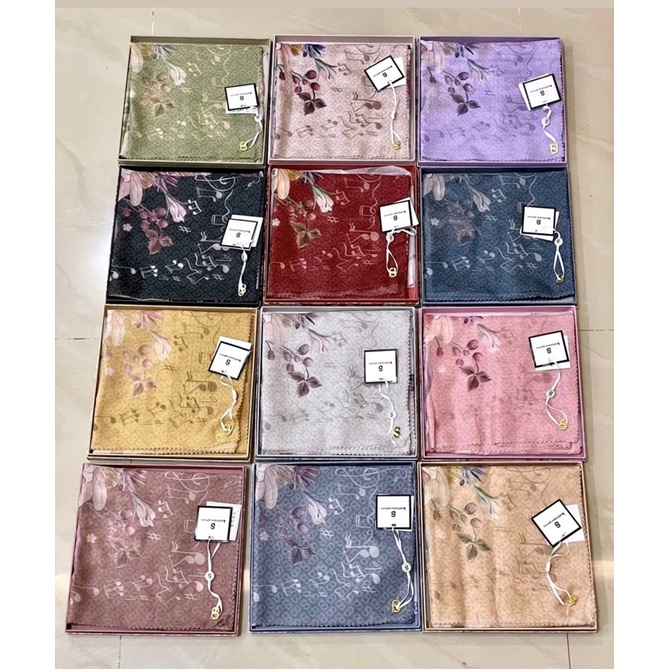 Nada series buttonscarves