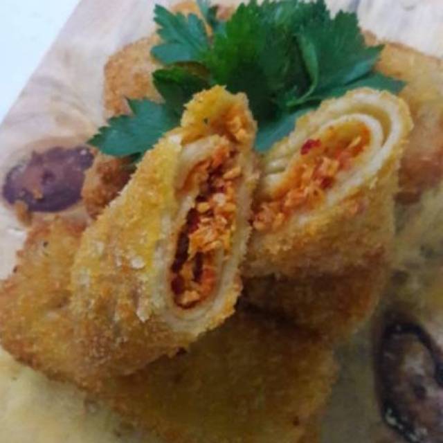 Risoles/risol ayam mercon