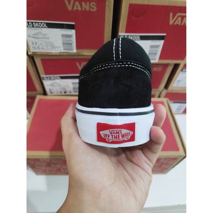 Sepatu Vans Old Skool Black White Classic Global Market BNIB / Urban Sneakers Skateboard