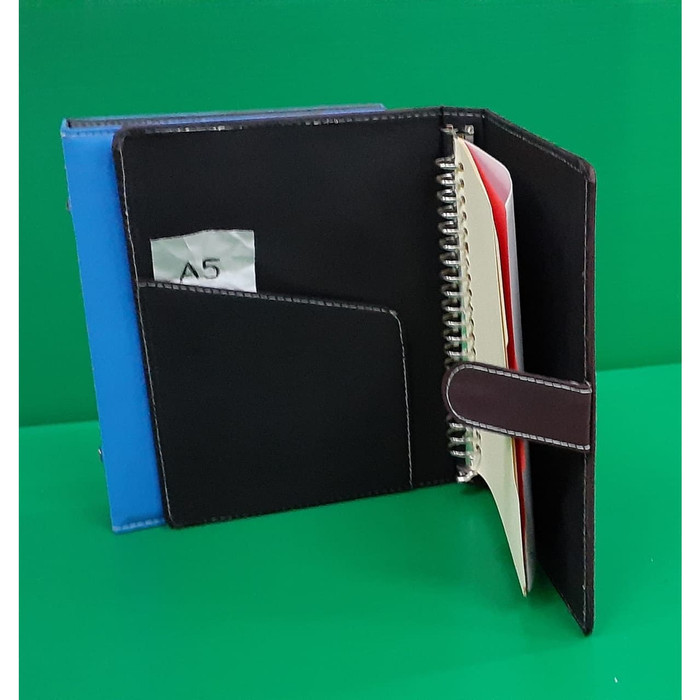 

BINDER NOTE A5 KANCING BAHAN KULIT SINTETIS | MAP BINDER | FILE